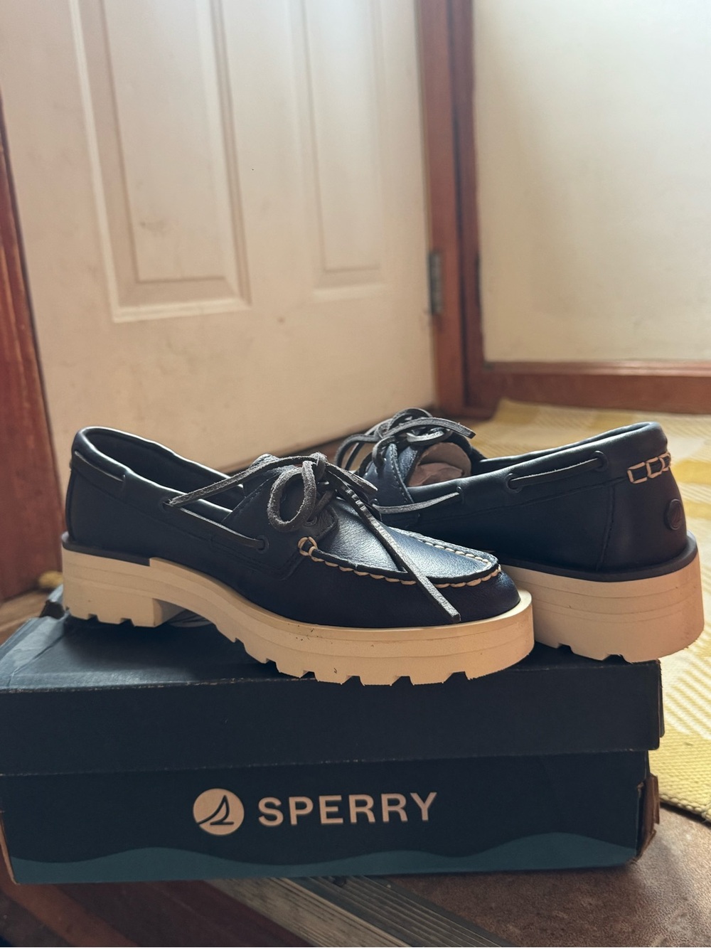 Sperry Women's Navy Leather Boat Shoes